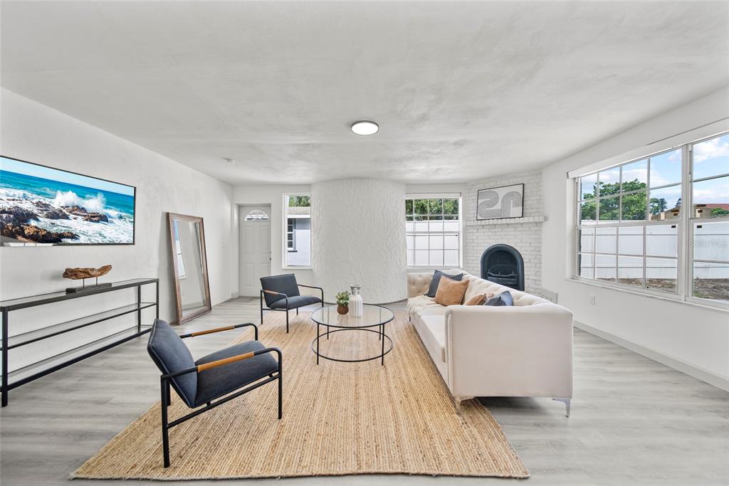 6375 Emerson Avenue South St. Petersburg, FL 33707 - Photo 6 of 22