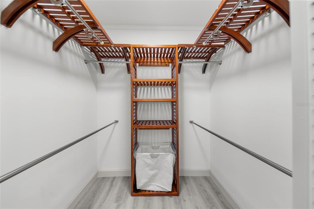 6375 Emerson Avenue South St. Petersburg, FL 33707 - Photo 9 of 22