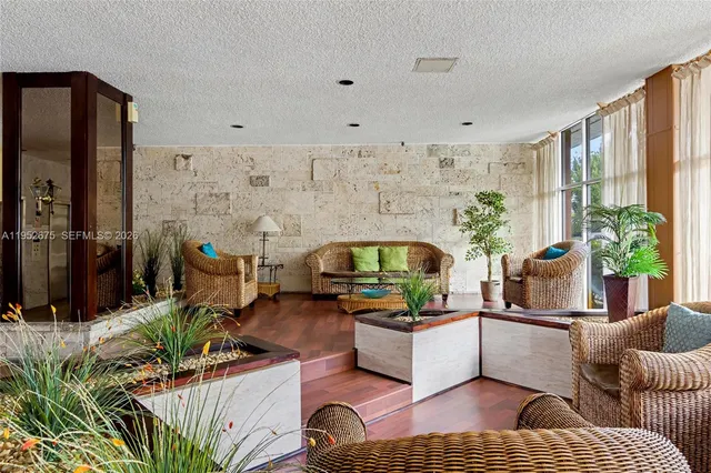 $249,000 | 4675 West 18th Court, Unit 701, Hialeah, FL 33012