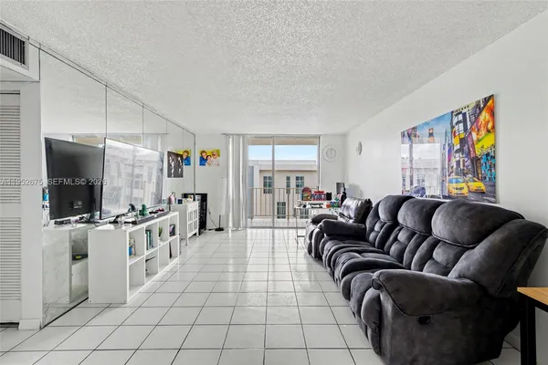 $249,000 | 4675 West 18th Court, Unit 701, Hialeah, FL 33012