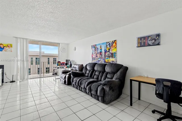 $249,000 | 4675 West 18th Court, Unit 701, Hialeah, FL 33012
