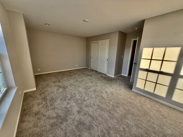 $2,550 | 1327 Draper Road, McHenry, IL 60050