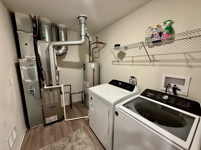 $2,550 | 1327 Draper Road, McHenry, IL 60050