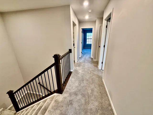 $2,550 | 1327 Draper Road, McHenry, IL 60050