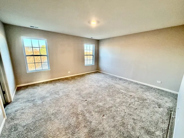 $2,550 | 1327 Draper Road, McHenry, IL 60050