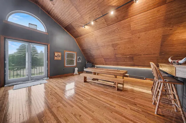 $399,900 | 2041 North Meridian Road, Hudson, MI 49247