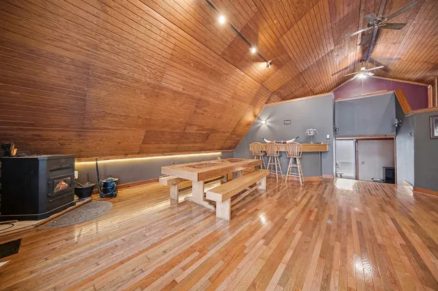 $399,900 | 2041 North Meridian Road, Hudson, MI 49247