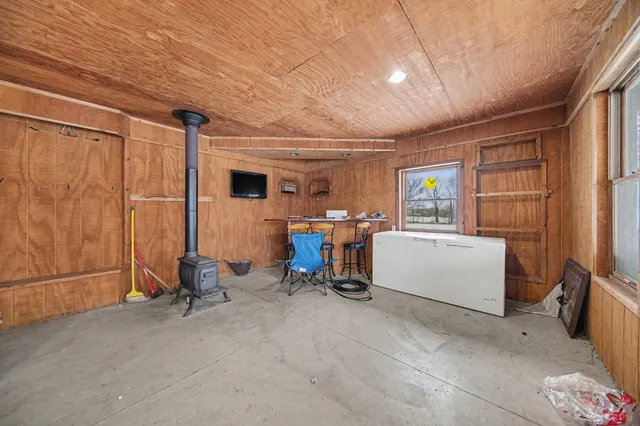 $399,900 | 2041 North Meridian Road, Hudson, MI 49247