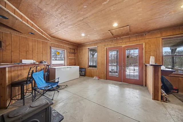 $399,900 | 2041 North Meridian Road, Hudson, MI 49247