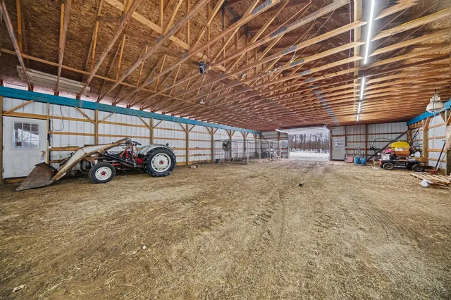 $399,900 | 2041 North Meridian Road, Hudson, MI 49247