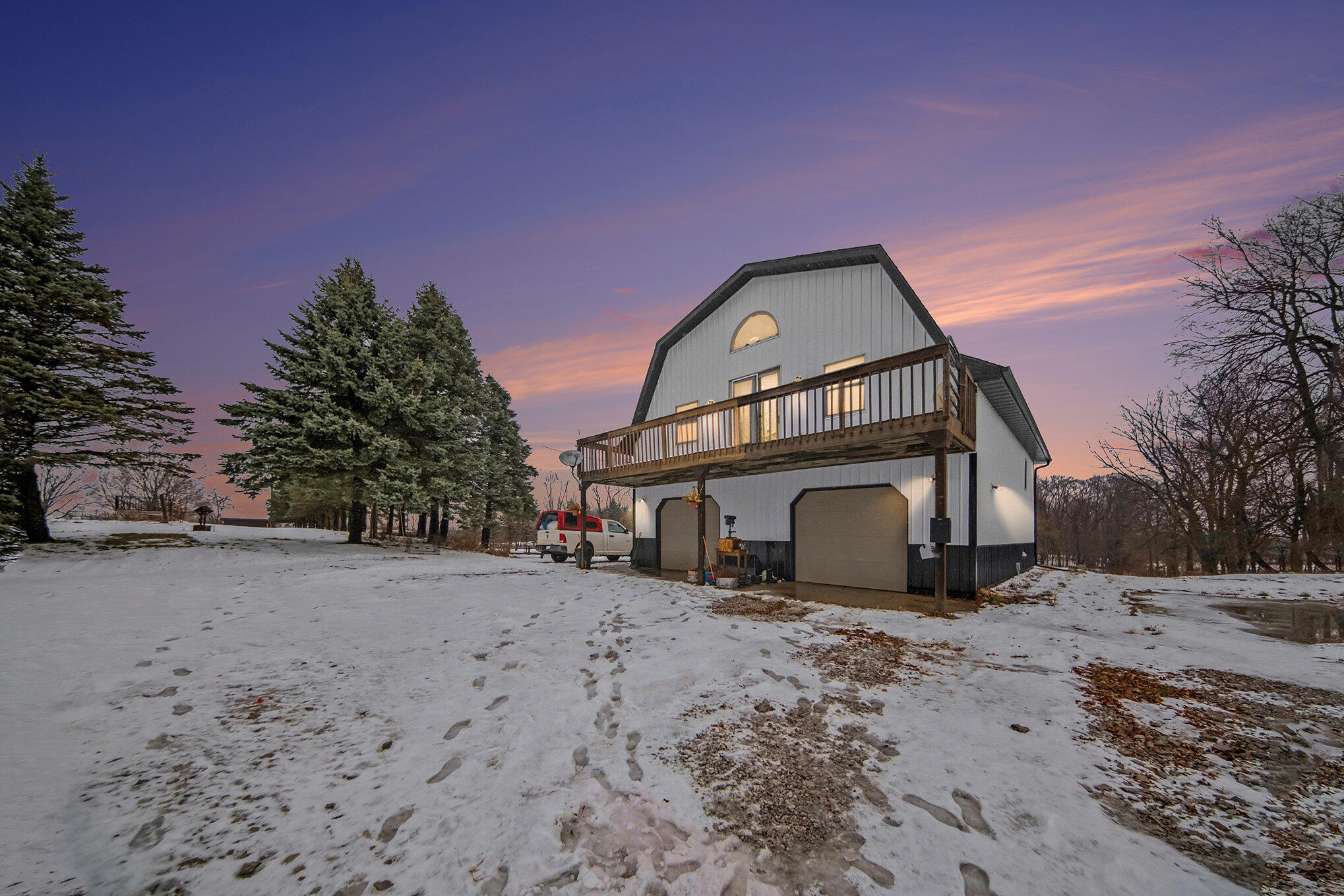 2041 North Meridian Road Hudson, MI 49247 - Photo 4 of 52 039_sbp_165-twilight_885