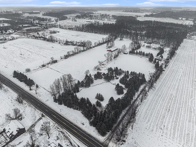 $399,900 | 2041 North Meridian Road, Hudson, MI 49247