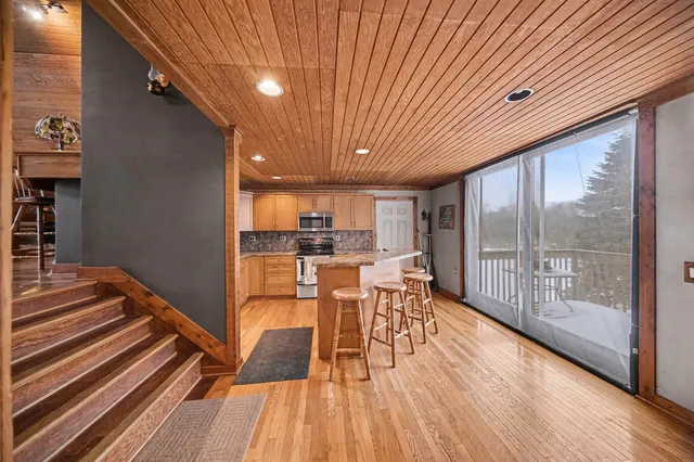 $399,900 | 2041 North Meridian Road, Hudson, MI 49247