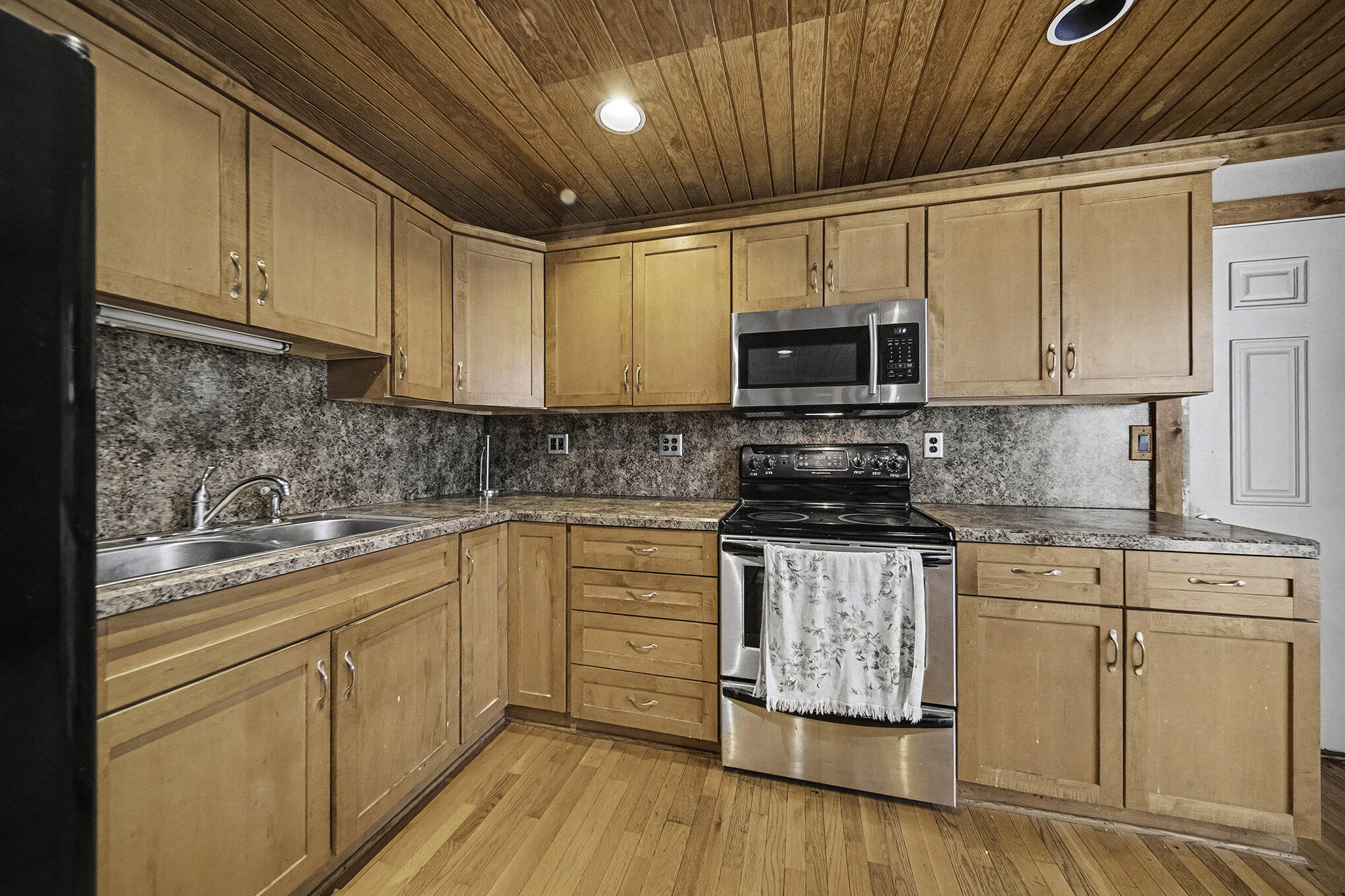 2041 North Meridian Road Hudson, MI 49247 - Photo 9 of 52 007_sbp_84_139