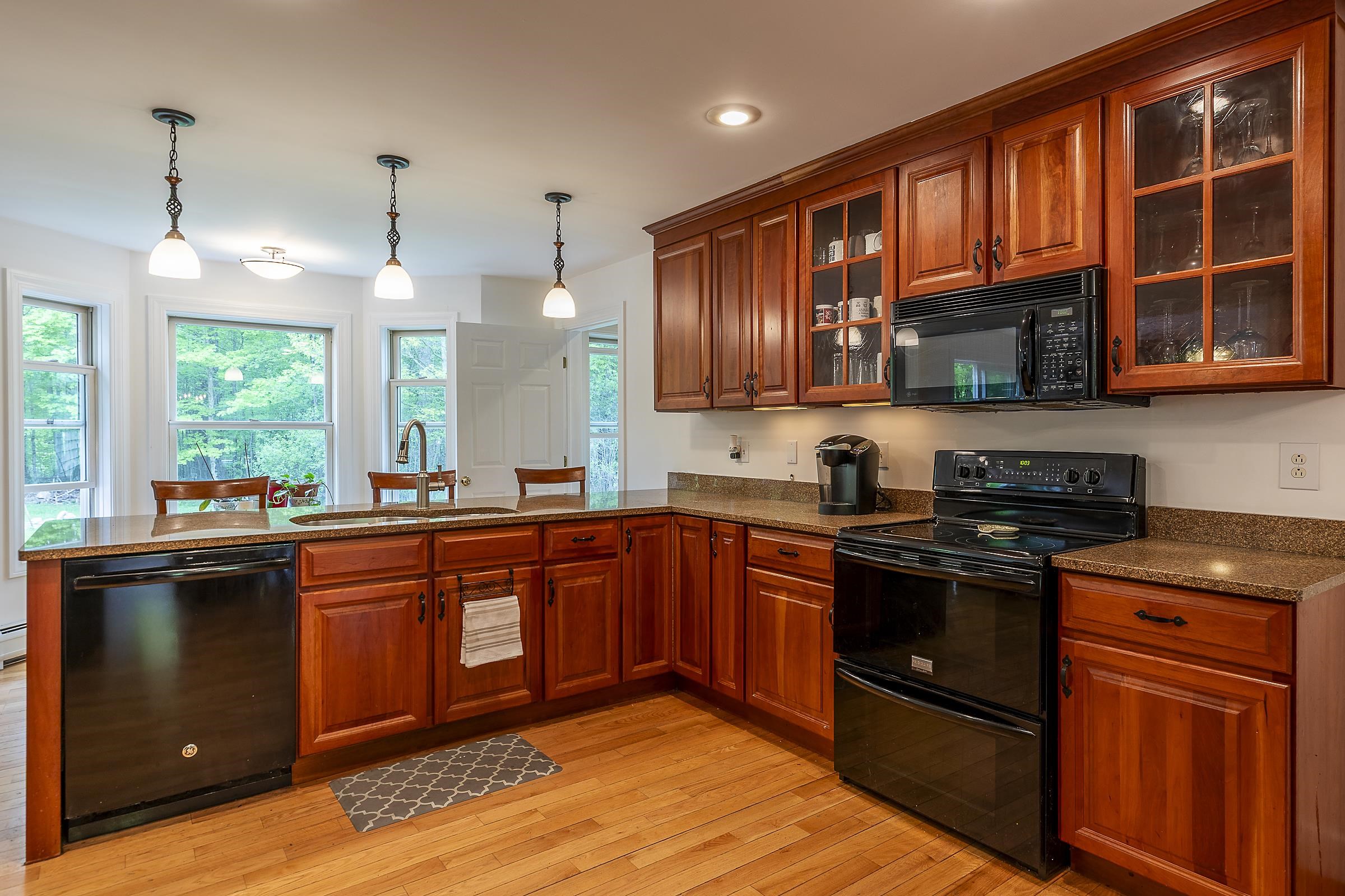 308 Mending Walls Road Manchester, VT 05255 - Photo 6 of 23