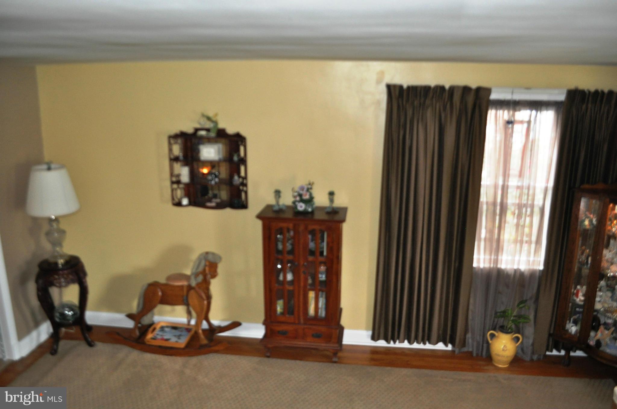 1932 Searles Road Baltimore, MD 21222 - Photo 24 of 30 Living Room