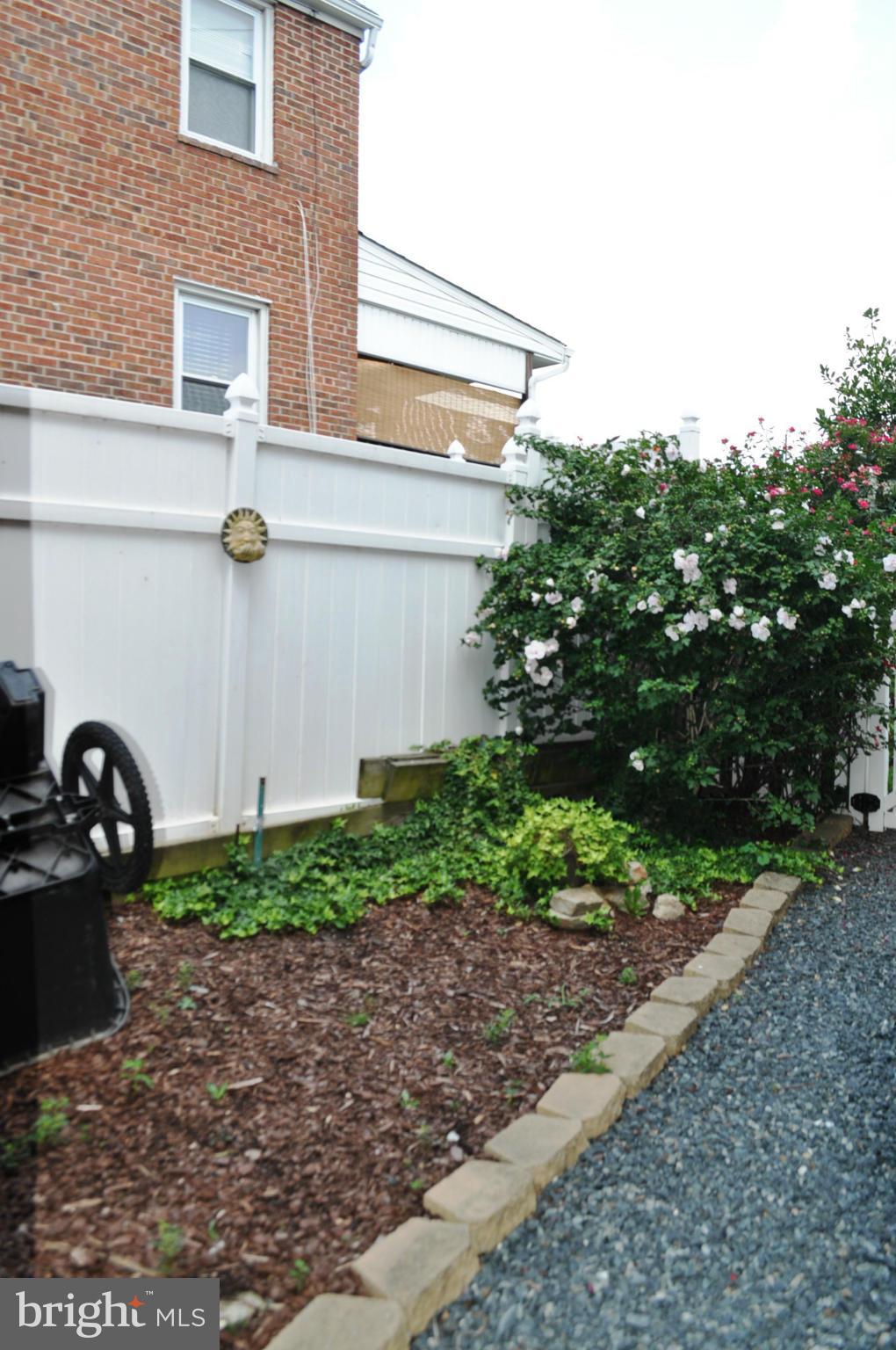 1932 Searles Road Baltimore, MD 21222 - Photo 6 of 30 Exterior (Rear)