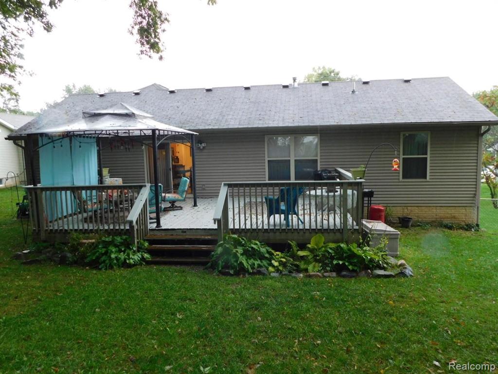 2096 West Reid Road Flint, MI 48507 - Photo 9 of 11 Gallery Image 9
