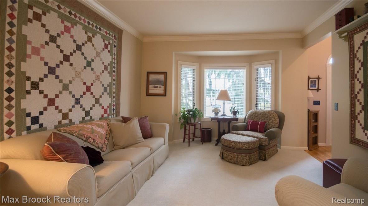 646 East Long Lake Road Troy, MI 48085 - Photo 8 of 55 16_36.jpg