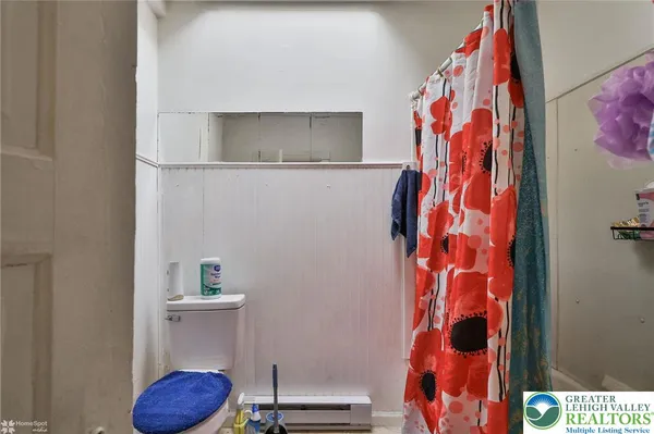 a view of room with lots of stuff