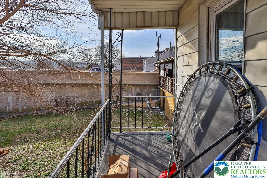 705 North Front Street Allentown, PA 18102 - Photo 32 of 44 a balcony with street view