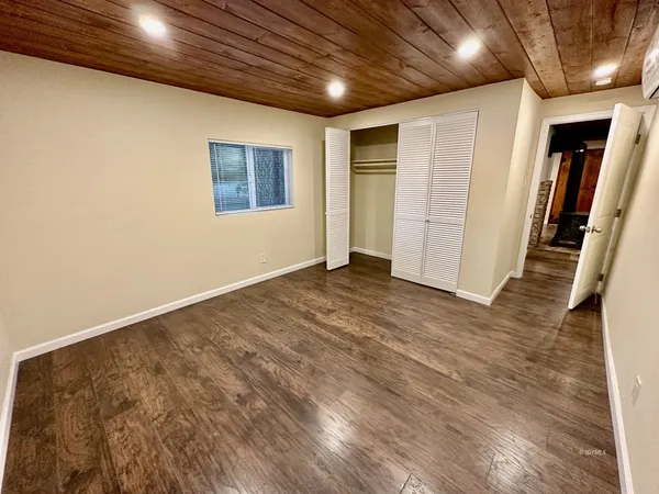 $2,000 | 25165 Cedar, Unit A, Idyllwild, CA 92549