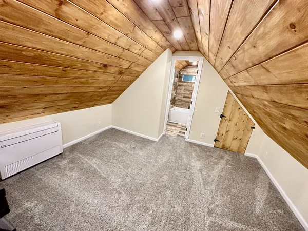 $2,000 | 25165 Cedar, Unit A, Idyllwild, CA 92549