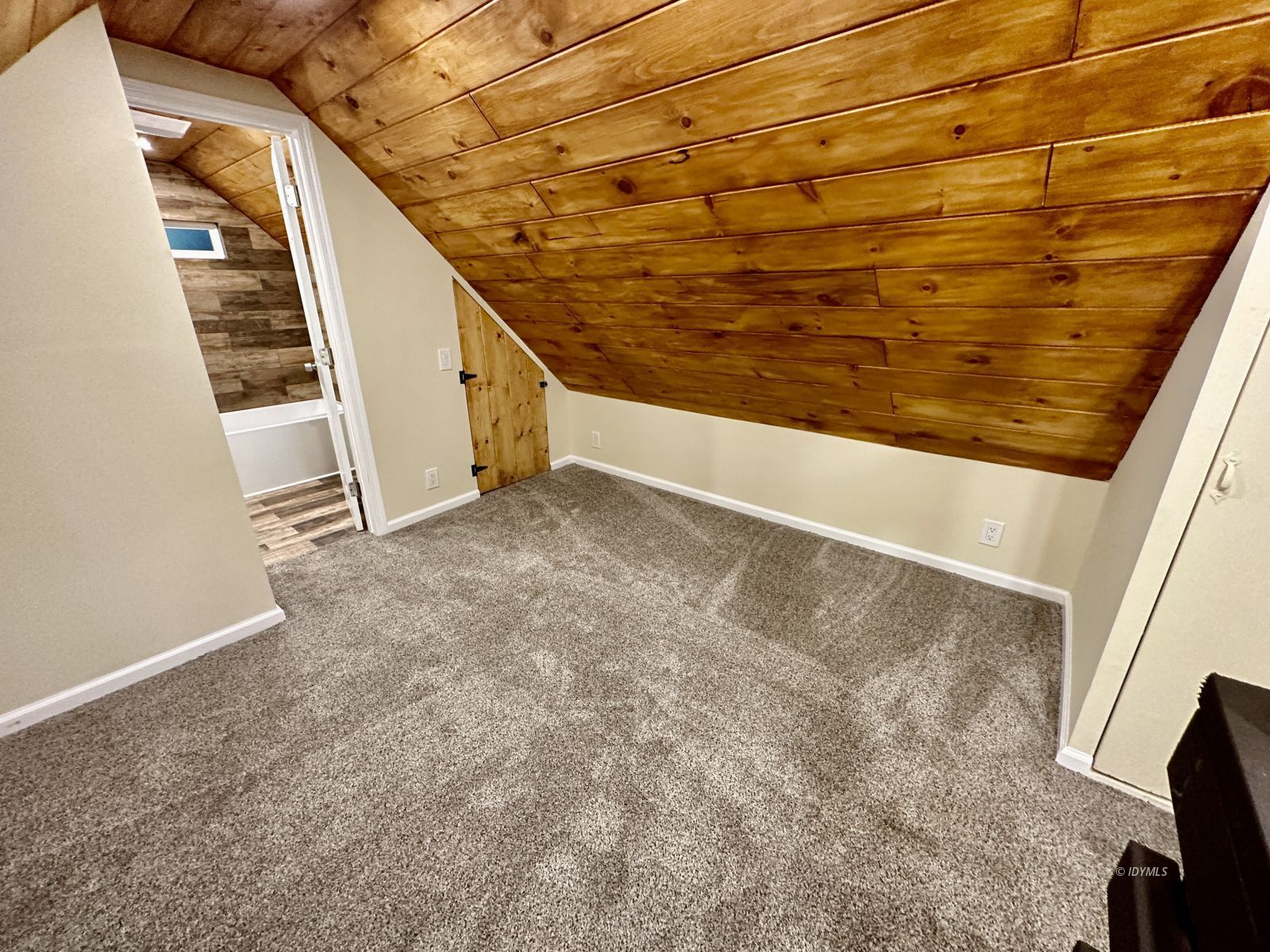 25165 Cedar, Unit A Idyllwild, CA 92549 - Photo 23 of 26 a view of entryway