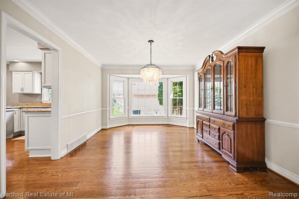 25800 Rutledge Crossing Farmington Hills, MI 48335 - Photo 6 of 27