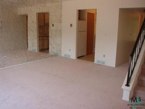 4266 15 Mile Road Sterling Heights, MI 48310 - Photo 3 of 9 247994-2.JPG
