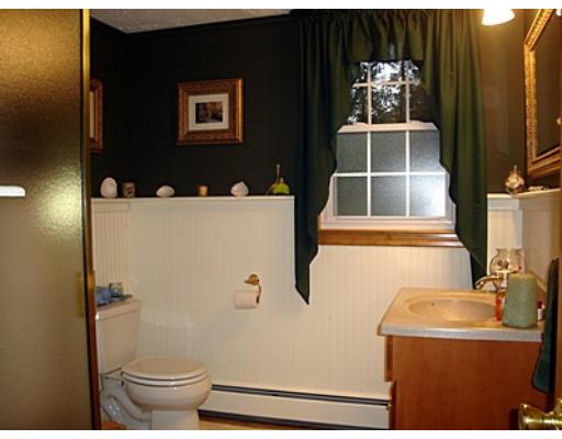 1 Brookside Road Mansfield, MA 02048 - Photo 4 of 9 Gallery Image 4