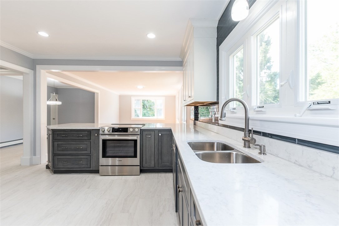 103 Stafford Road Tiverton, RI 02878 - Photo 10 of 29 Gallery Image 10