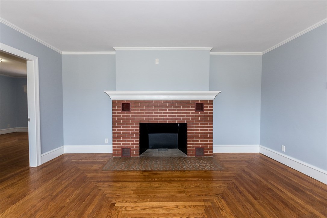 103 Stafford Road Tiverton, RI 02878 - Photo 3 of 29 Gallery Image 3