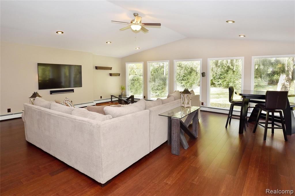 146 West Hickory Grove Road Bloomfield Hills, MI 48304 - Photo 6 of 27
