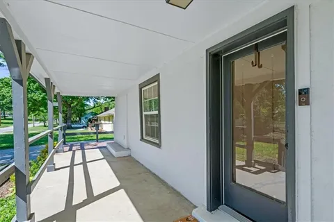 $260,000 | 1502 East 135th Street, Grandview, MO 64030