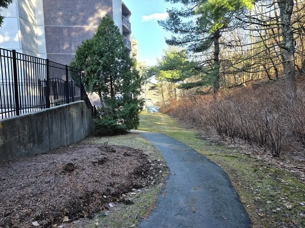 $275,000 | 1500 Worcester Road, Unit 724, Framingham, MA 01702