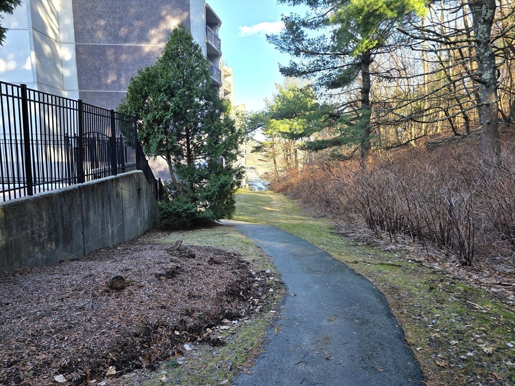 1500 Worcester Road, Unit 724 Framingham, MA 01702 - Photo 25 of 33