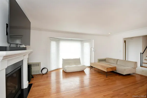 $6,650 | 3544 Woodward Street, Oceanside, NY 11572