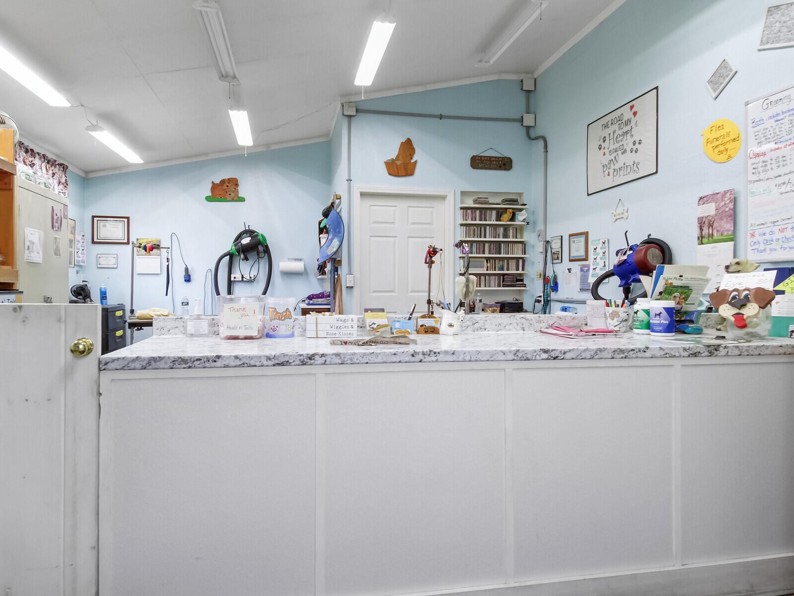 184 Bellsqueeze Road Benton, ME 04901 - Photo 49 of 58 Customer entry view of business space