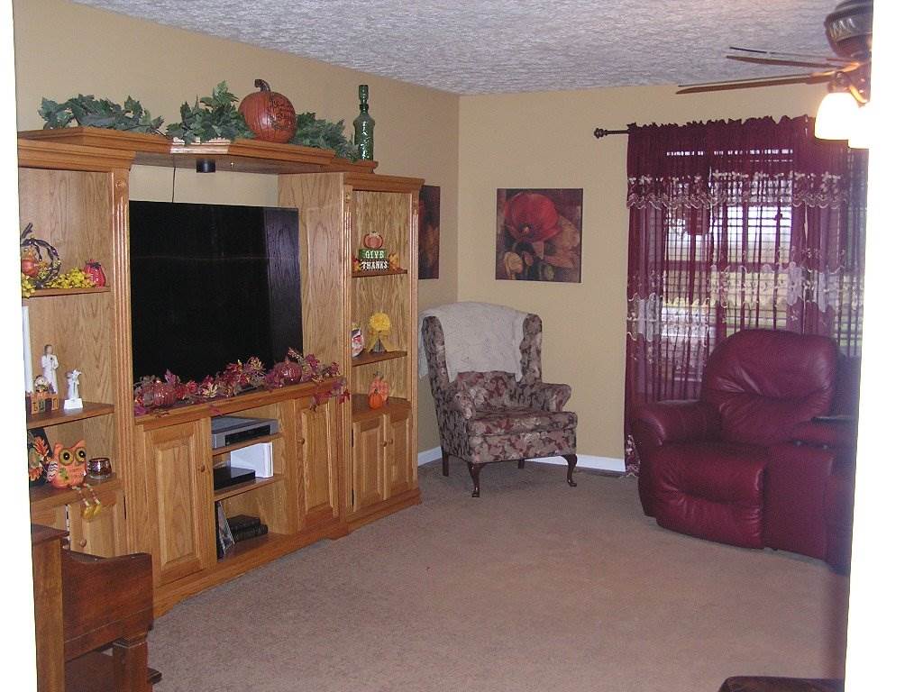 2161 Fairview Boiling Springs Road Bowling Green, KY 42101 - Photo 2 of 25 Gallery Image 2