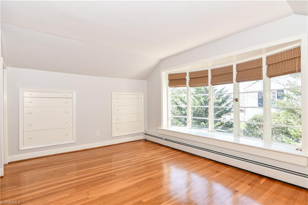718 Dover Road Greensboro, NC 27408 - Photo 18 of 29 Gallery Image 18