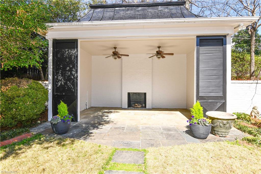 718 Dover Road Greensboro, NC 27408 - Photo 25 of 29 Gallery Image 25