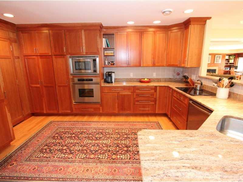 29 Foreside Common Road, Unit 29 Falmouth, ME 04105 - Photo 4 of 35 Kitchen.
