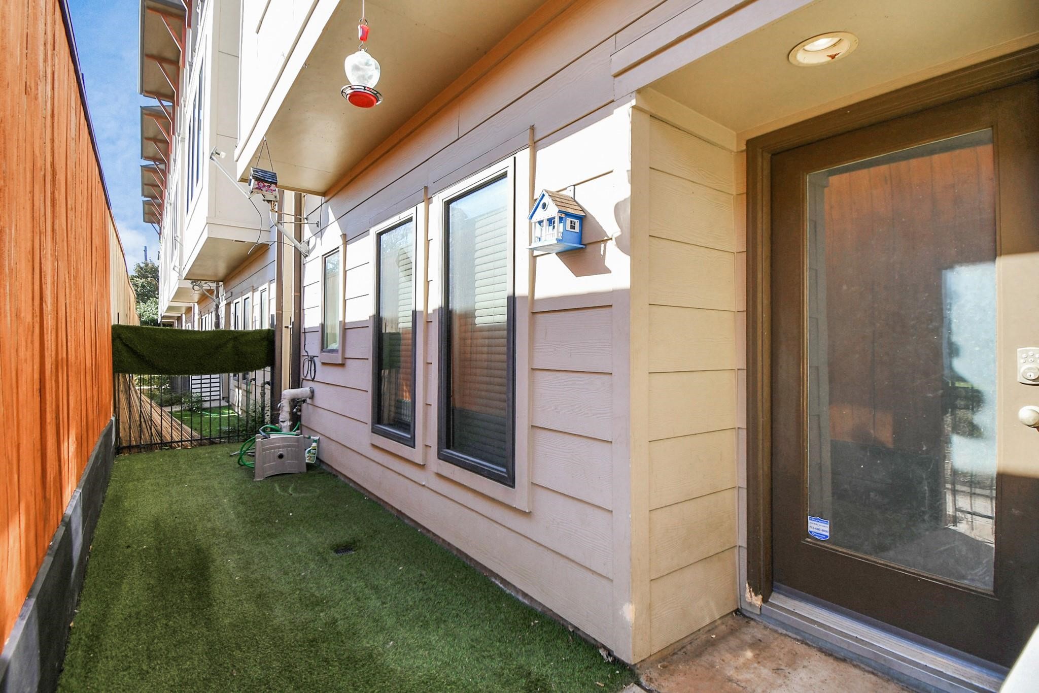 1908 Winter Street Houston, TX 77007 - Photo 7 of 25