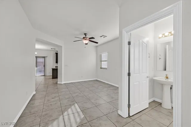 $2,600 | 9167 Sea Mink Avenue, Las Vegas, NV 89149