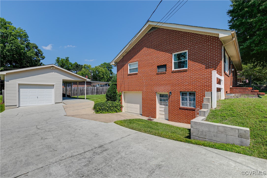 3307 Walnut Street Hopewell, VA 23860 - Photo 5 of 38 a front view of house with yard and green space