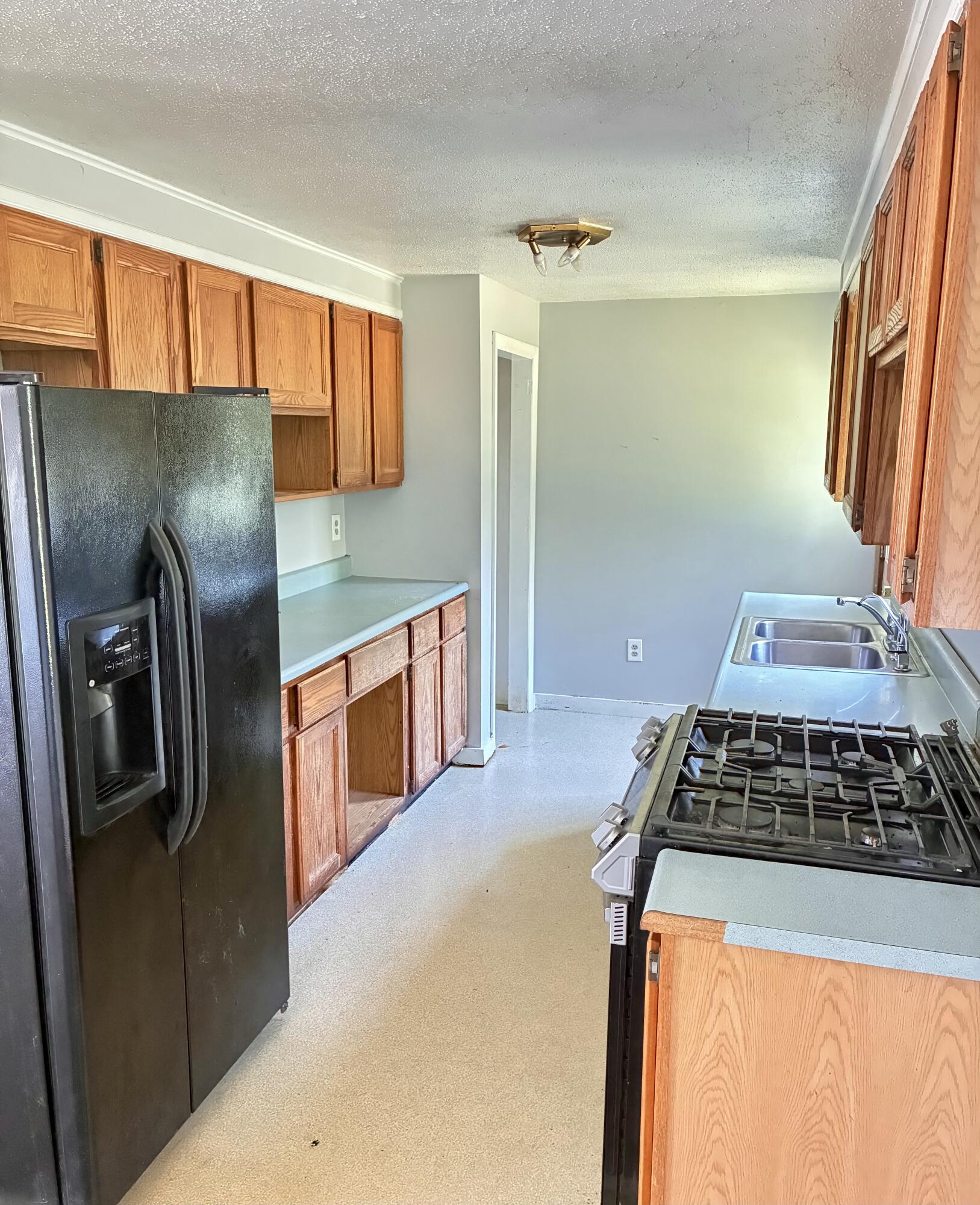 201 Medomak Road Bremen, ME 04551 - Photo 5 of 16 9D564249-5ECE-4512-81B9-57533DAC44FA_1_2