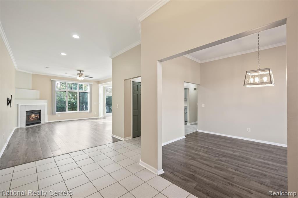 667 Shortridge Avenue Rochester Hills, MI 48307 - Photo 3 of 27