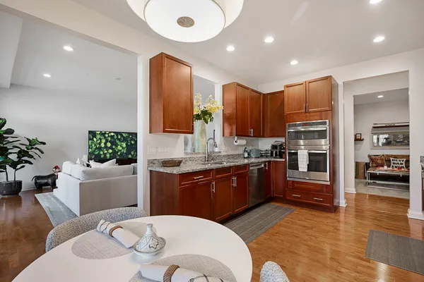 $4,700 | 1800 Amberley Court, Unit 407, Lake Forest, IL 60045
