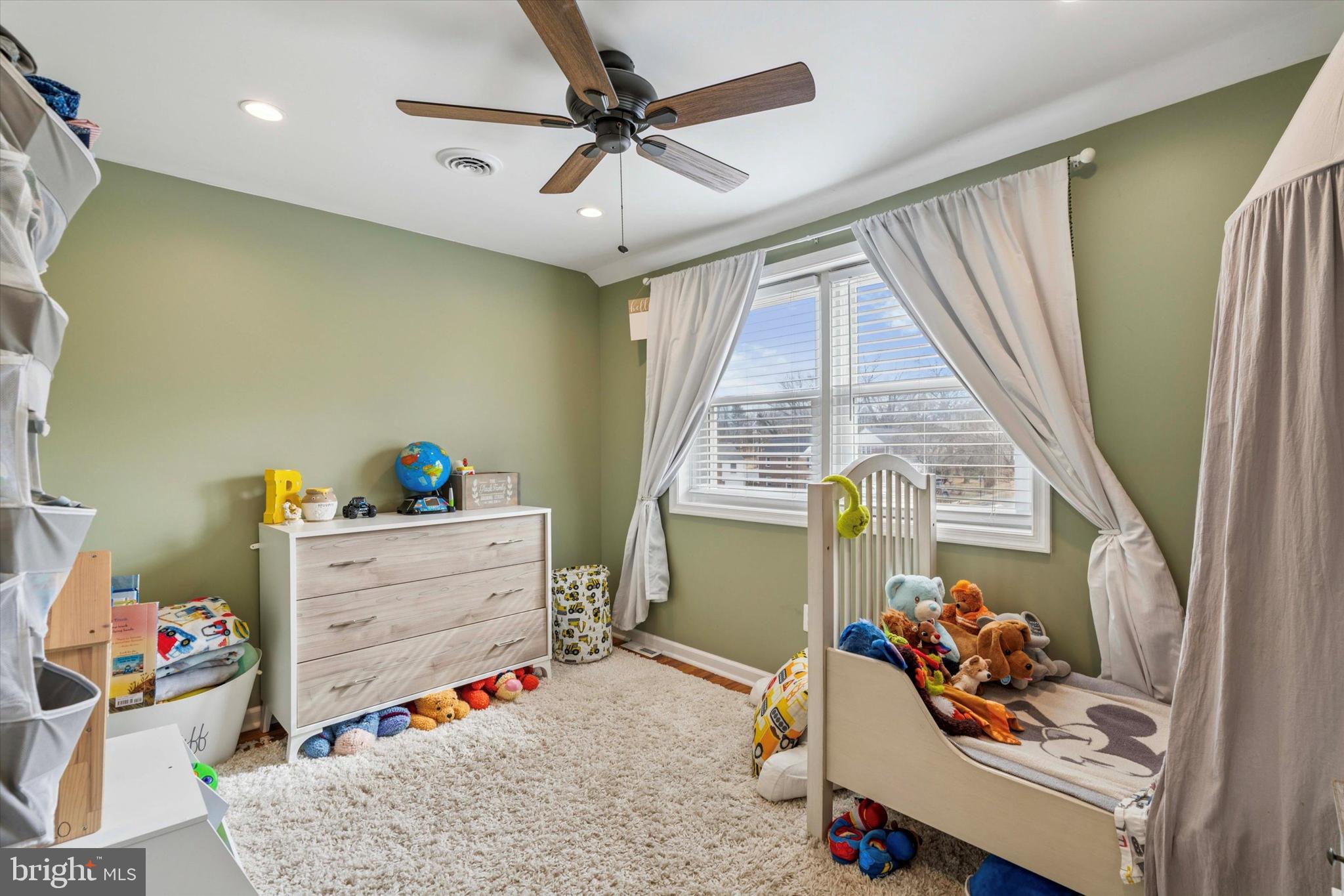 25 Edgewood Road Broomall, PA 19008 - Photo 19 of 45 Gallery Image 19